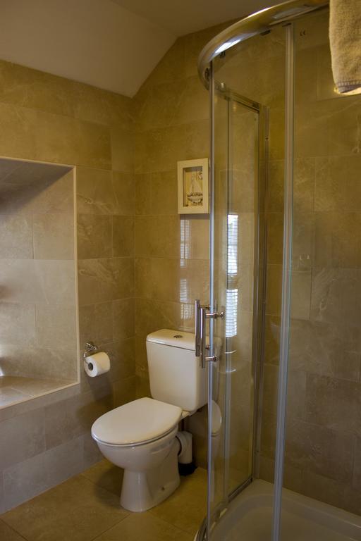 Ardagh Suites Self Catering Riverstown  部屋 写真